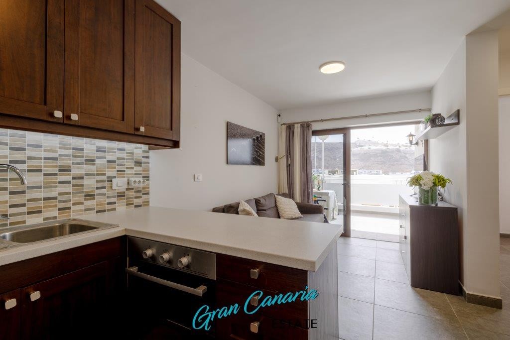 Flott, velutstyrt kjøkken Galleribilde