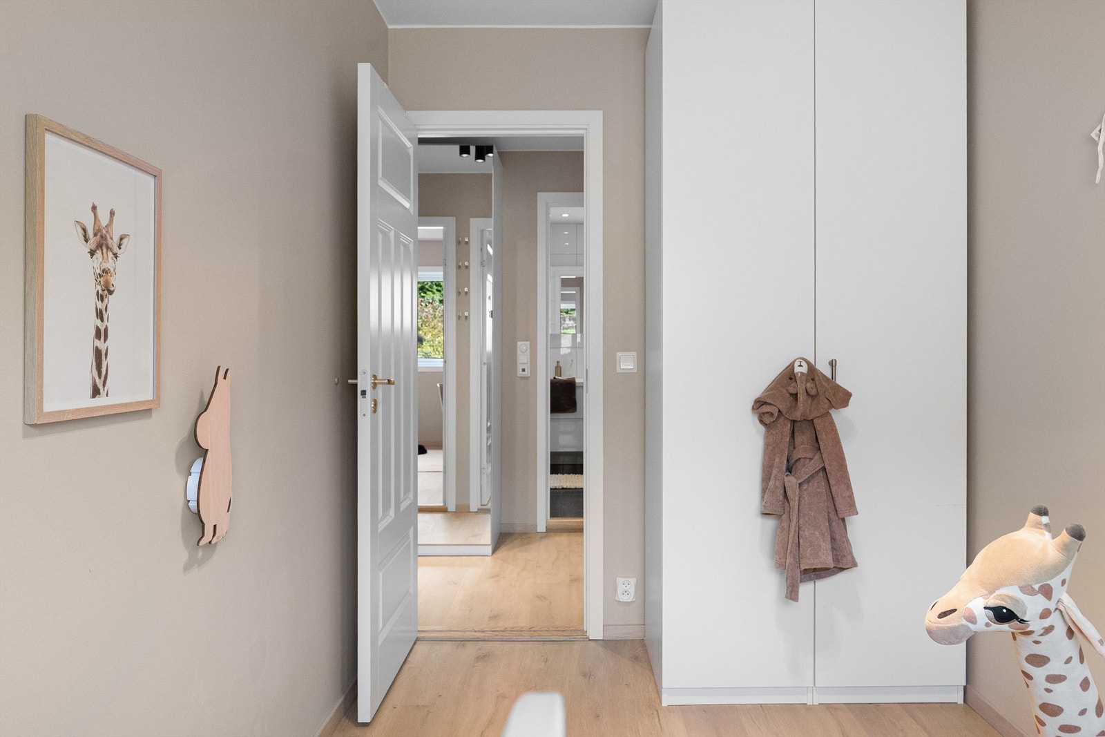 - Her er det også garderobeskap - Galleribilde