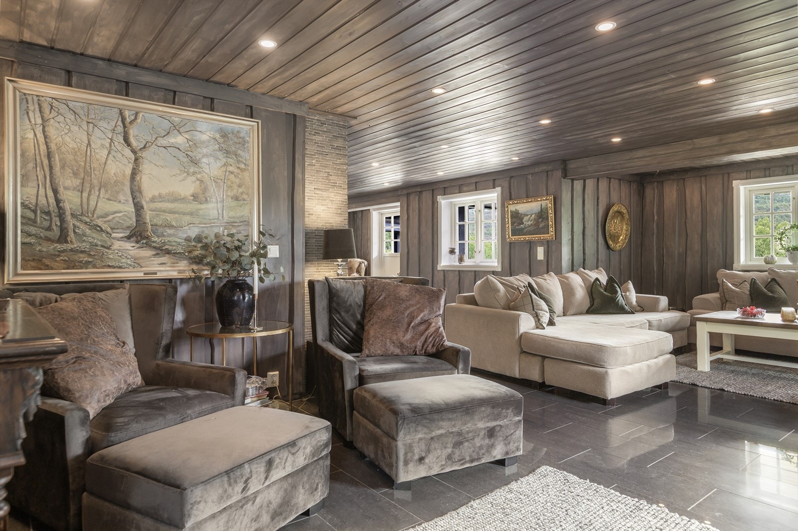 Flere muligheter til sitteplasser. Perfekt for avslapning og sosiale sammenkomster. Galleribilde