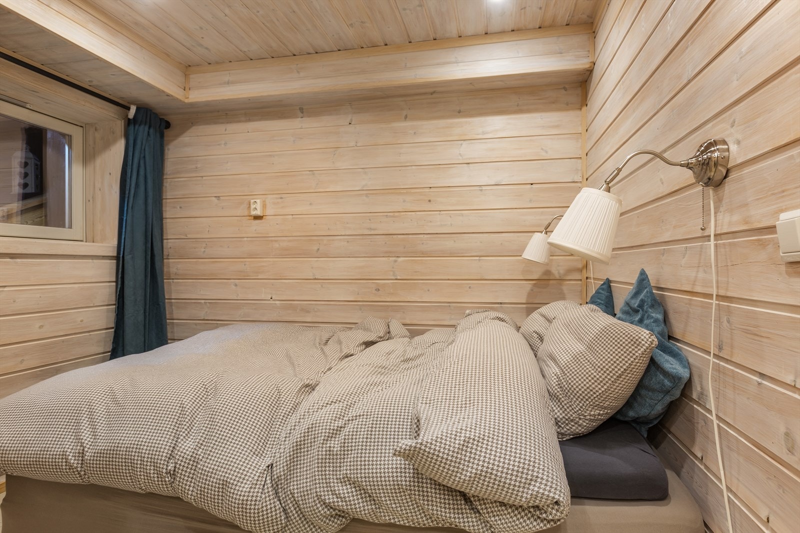 Rom innredet med sengeplasser. Rommet er ikke godkjent for varigopphold. Galleribilde