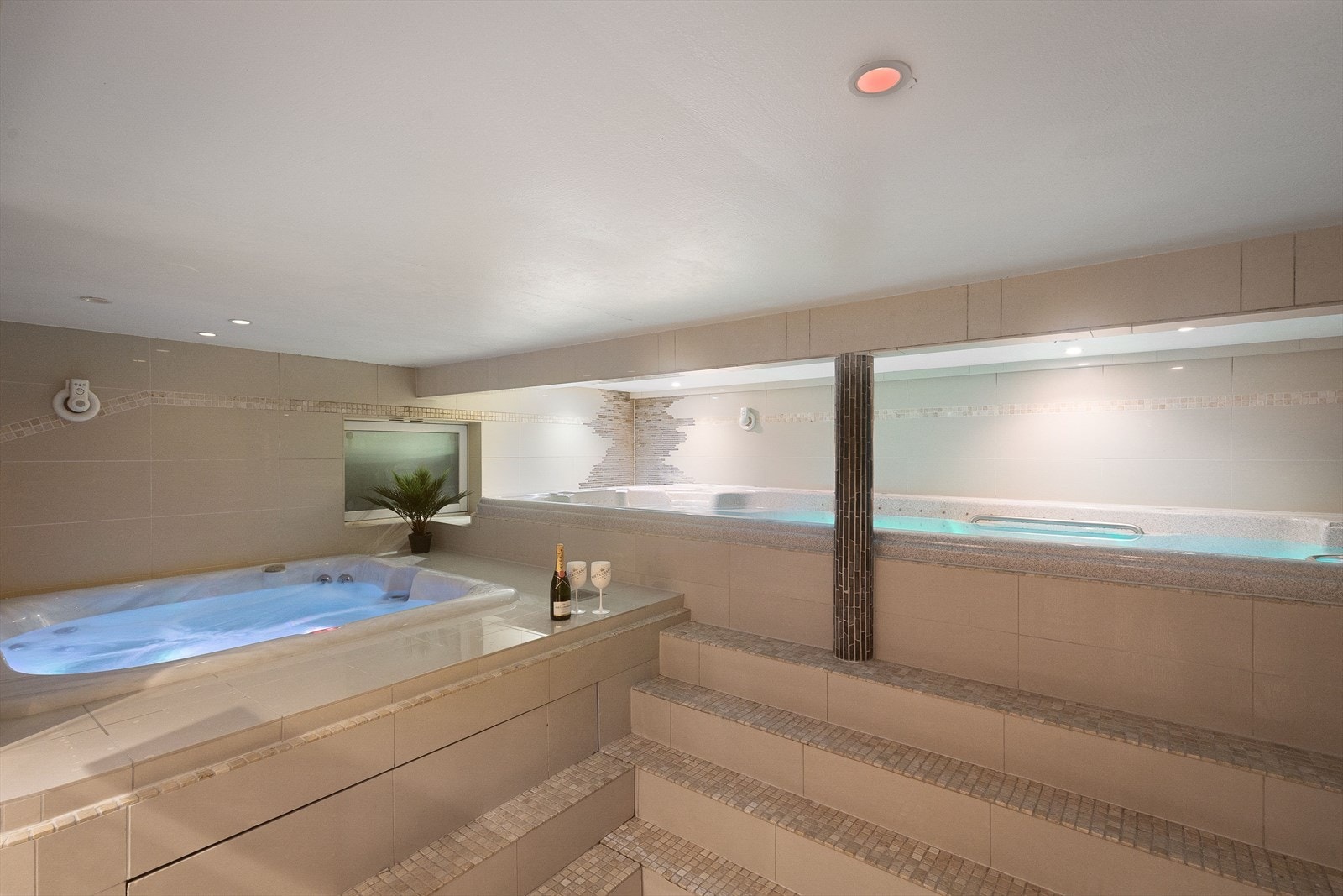 Etter fjelltur kan du nyte din egen spa-avdeling. Galleribilde