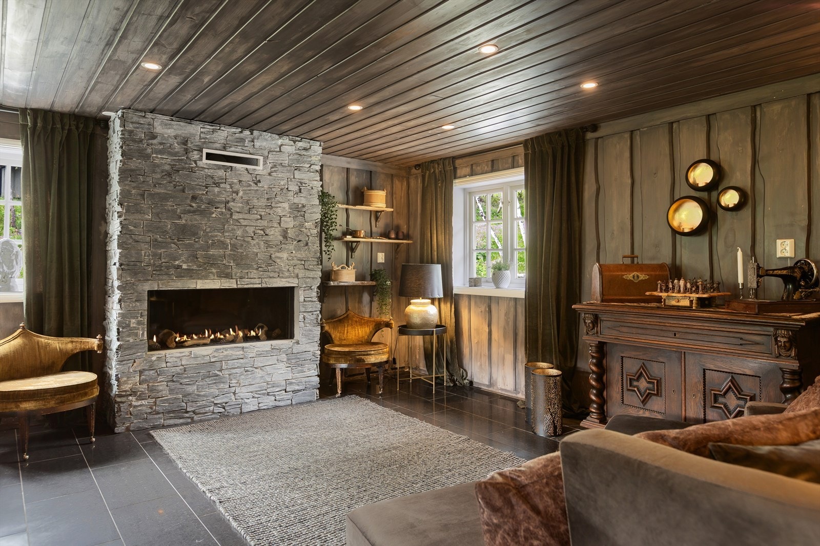 Gassfyrt peis som gir god varme og koselige stunder. Galleribilde