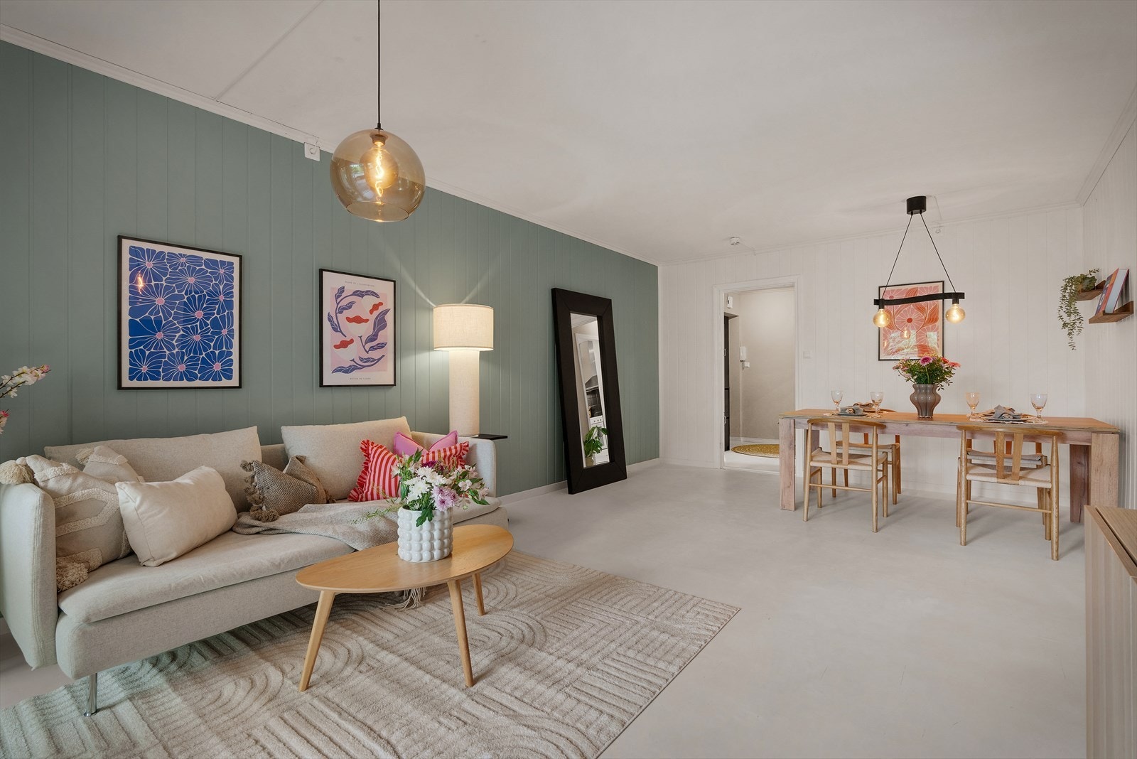 - Stuen måler hele 24,2 m² - Galleribilde