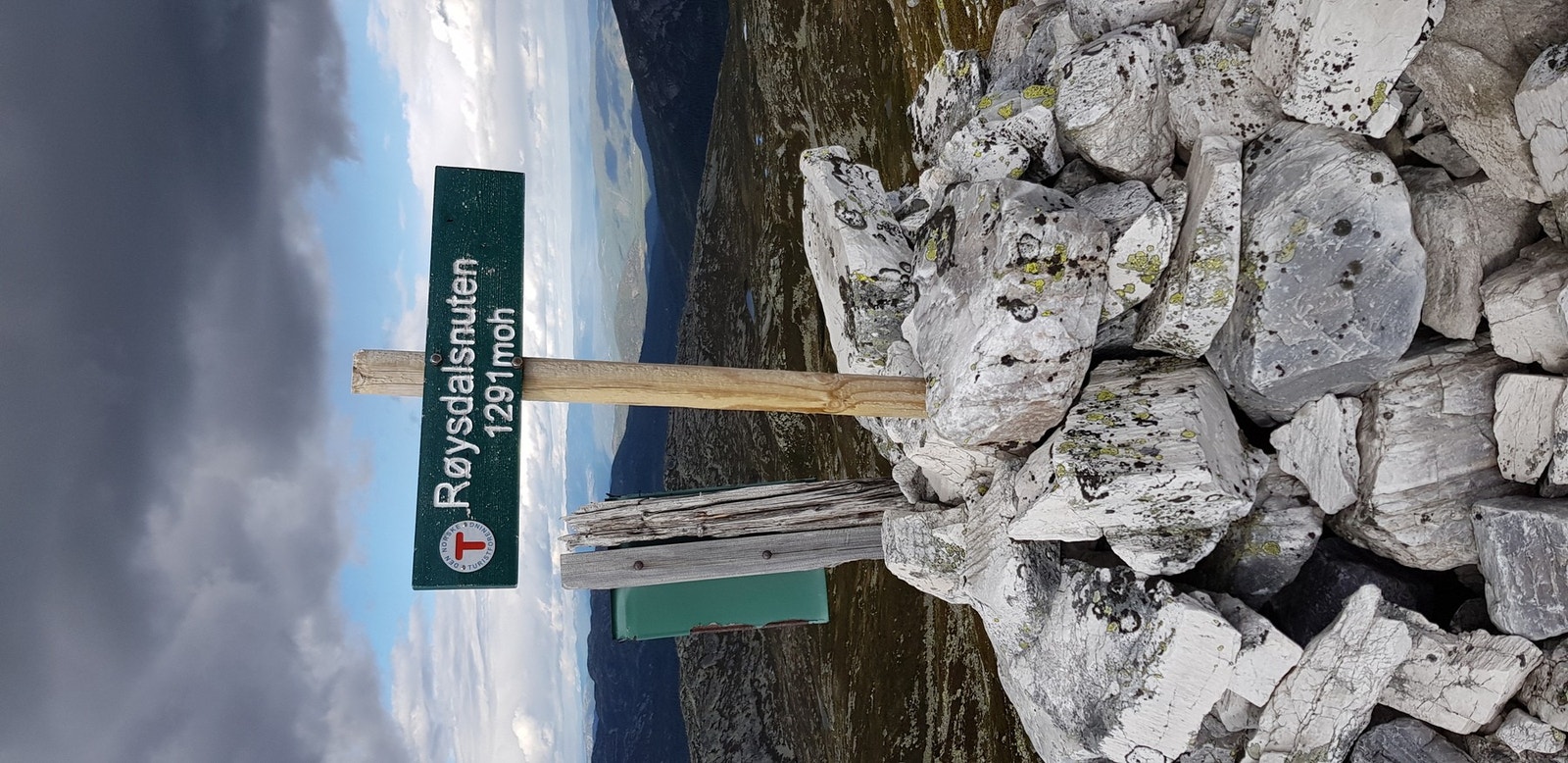 Områdebilder - Røysdalsnuten er Lifjells høyeste fjell Galleribilde