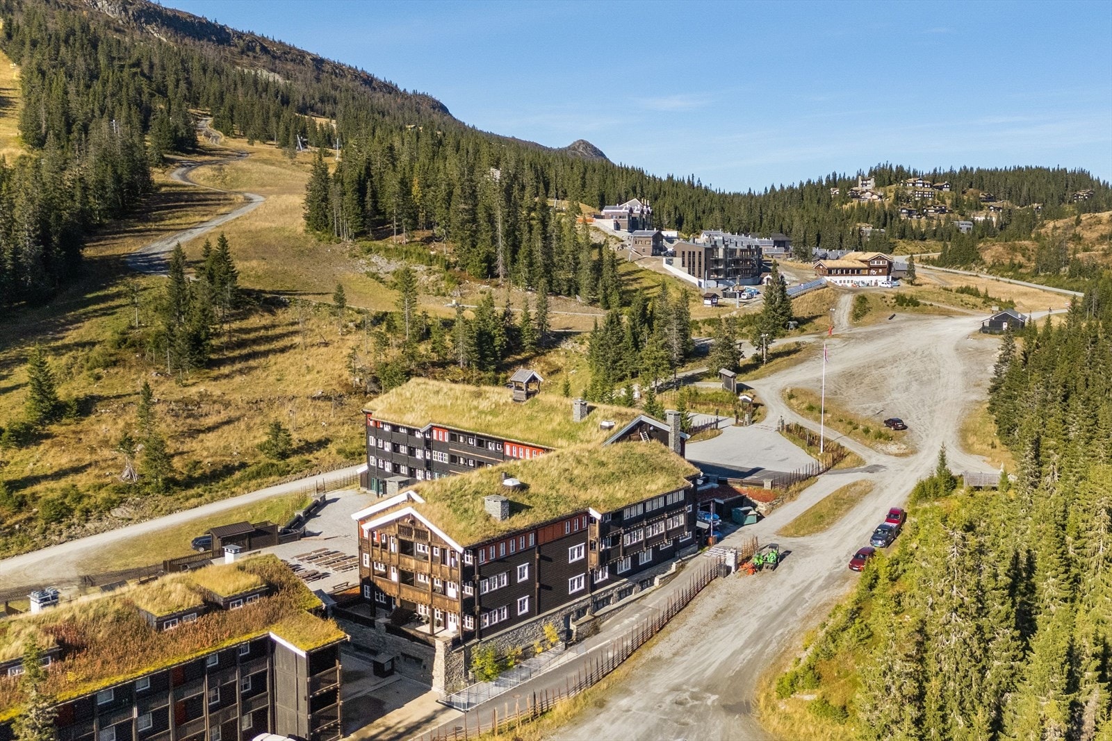 Kvitfjell Alpinsenter består av tre sammenknyttede deler med et familievennlig område på Kvitfjell Vest og Varden. Galleribilde