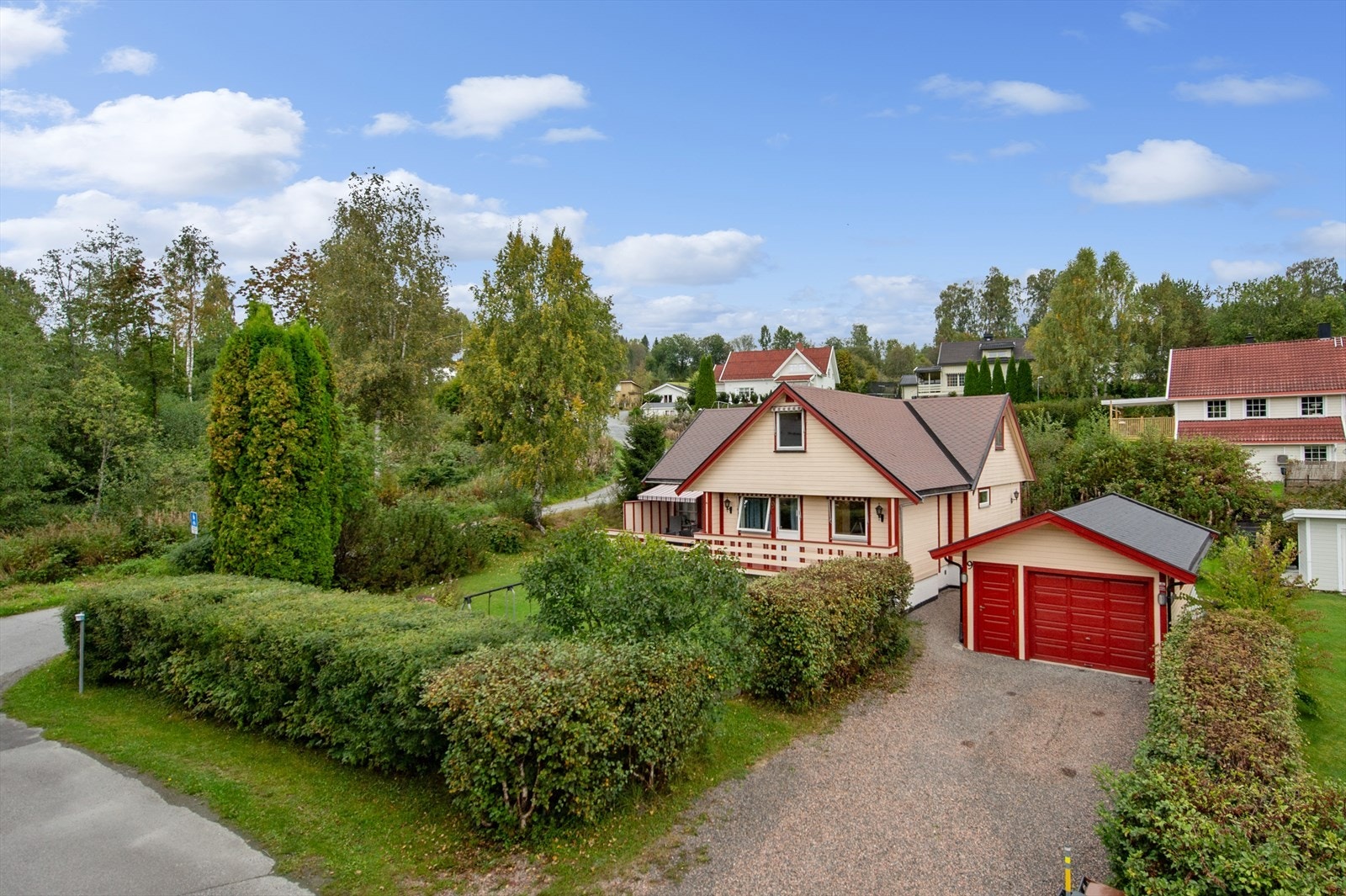 Holtevegen 9 presenteres av Christian Kihle v/DNB Eiendom. Galleribilde