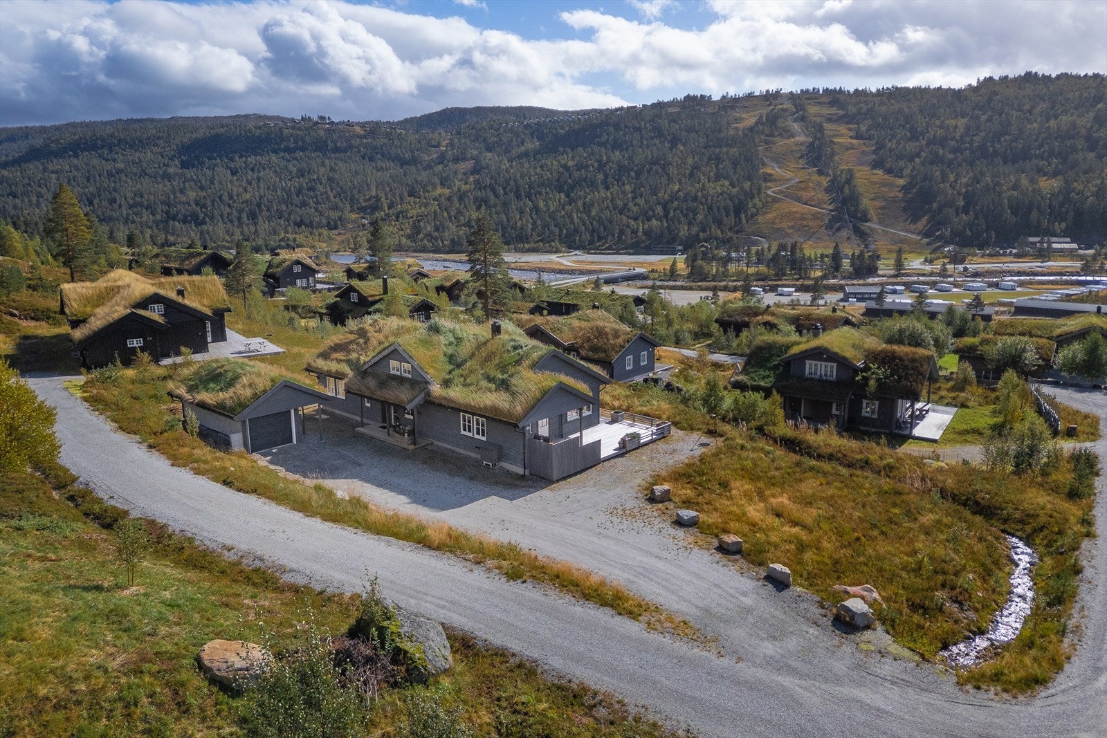 Nær 1.4 mål eiet naturtomt Galleribilde