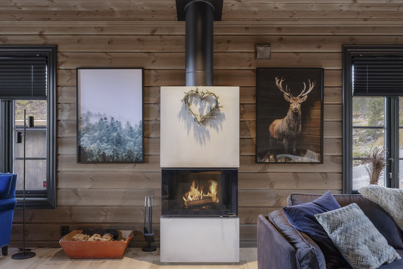 Vedovnen sprer både varme og koselig atmosfære Galleribilde