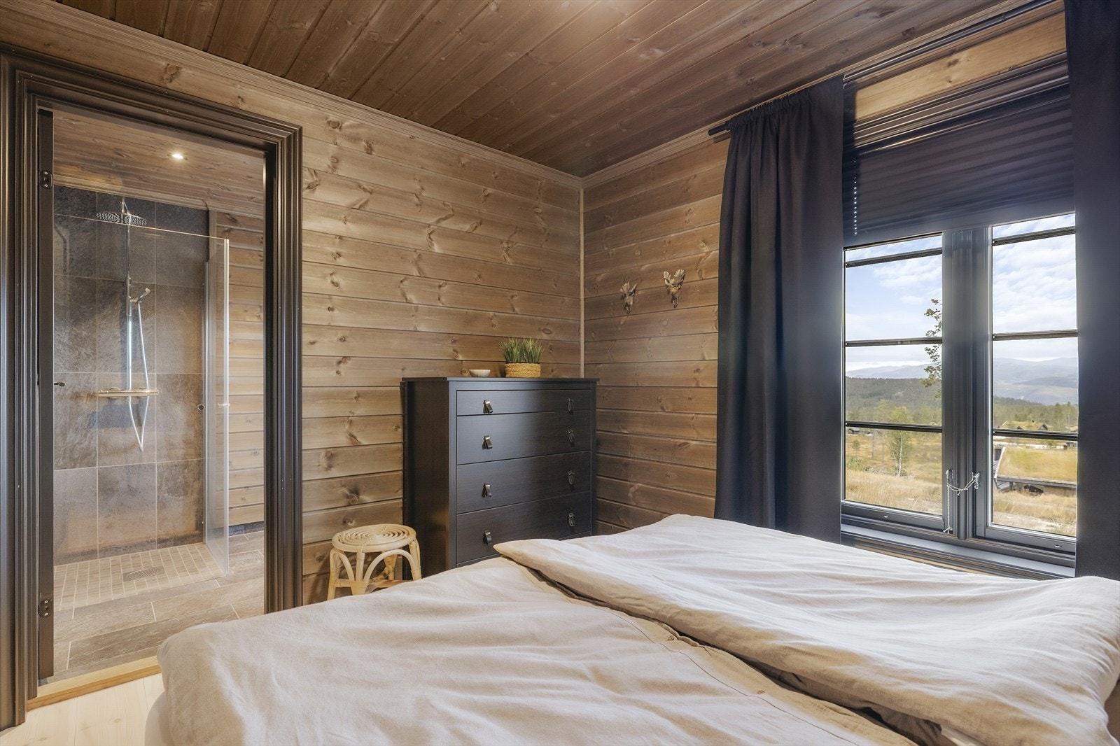 Soverommet har "ensuite" baderom Galleribilde