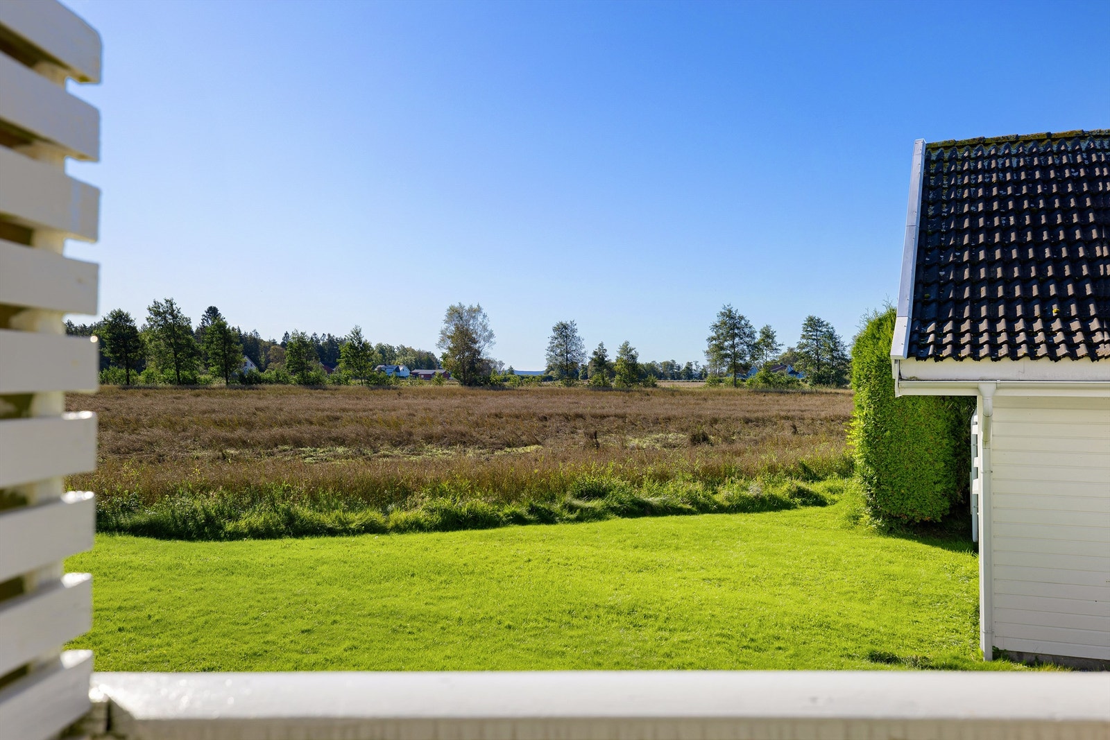I syd skimtes litt av både Hvaler og den svenske vestkysten. Galleribilde