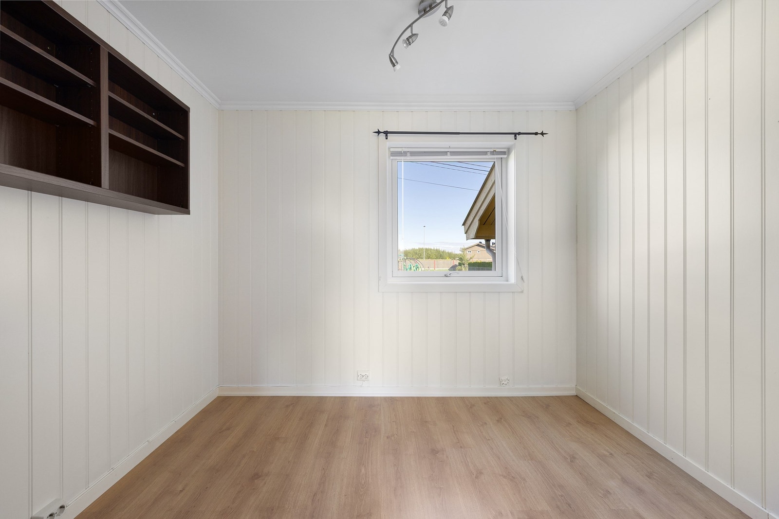 Med ca. 7 kvm. er soverom II et velfungerende barne-/gjesterom. Galleribilde