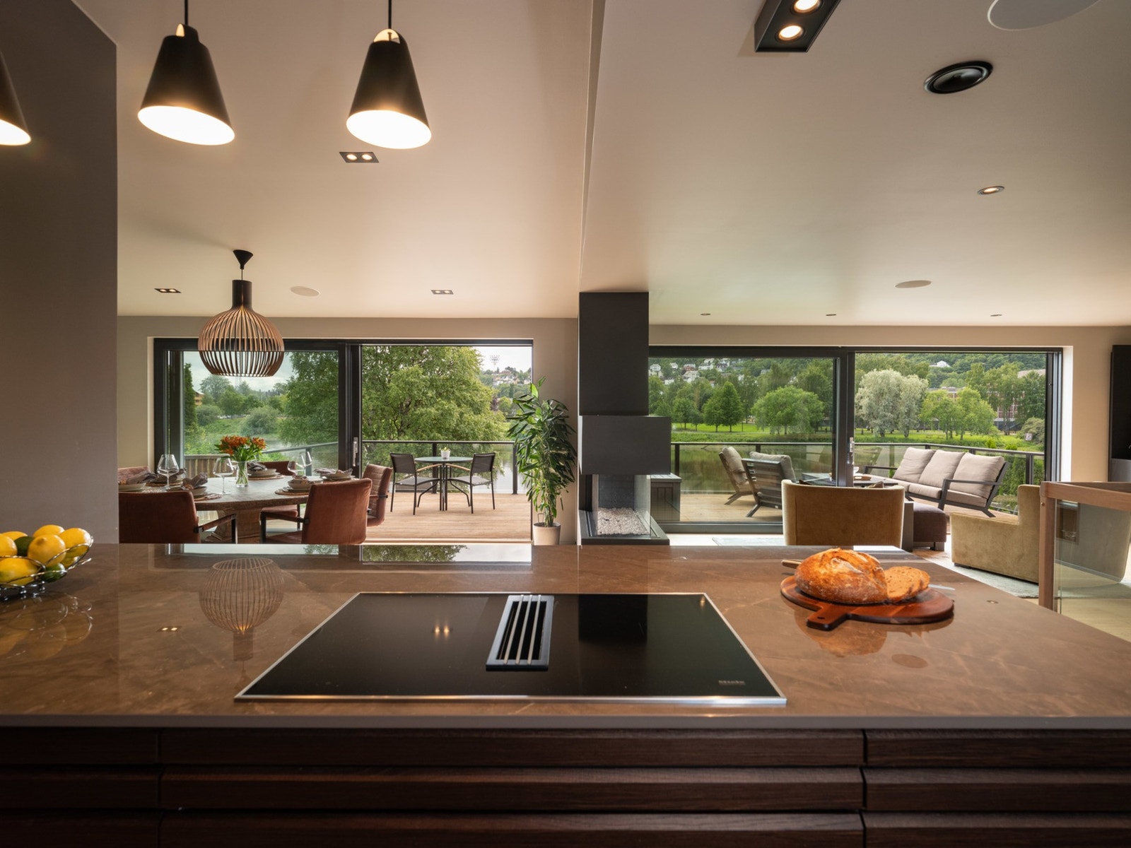 Platetopp fra Miele med integrert ventilasjon. Galleribilde