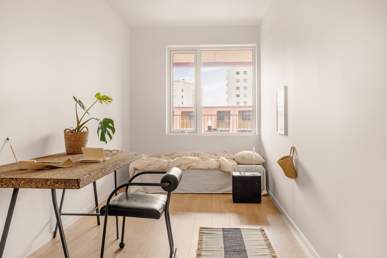 Kan innredes med seng og kontorløsning. Galleribilde