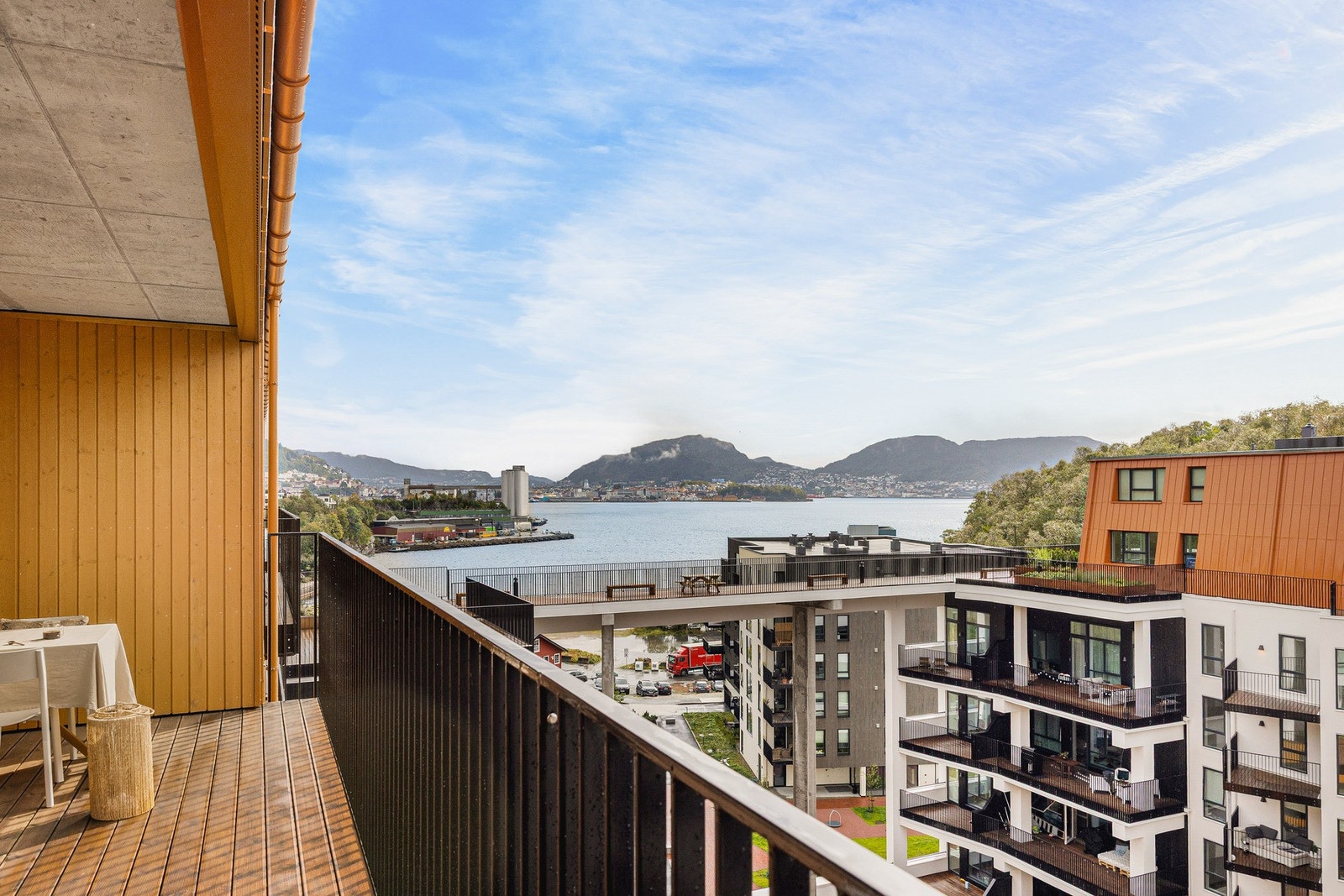 Nydelig utsikt fra egen balkong! Galleribilde