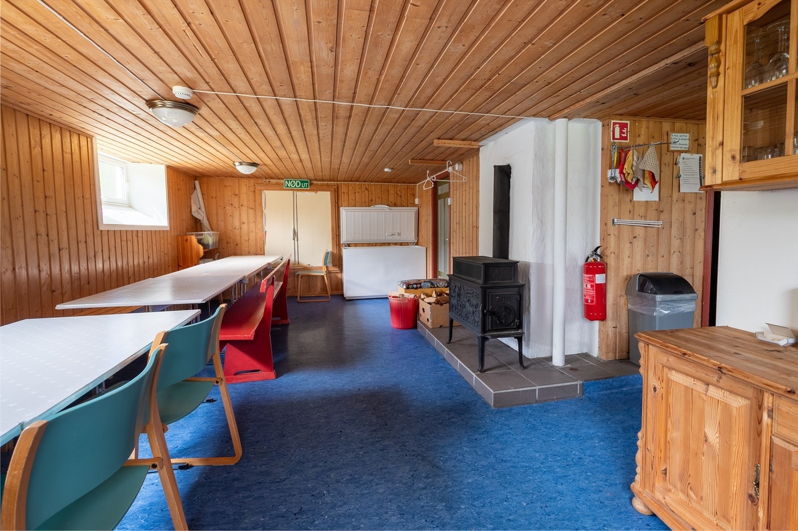 Matsal med vedovn Galleribilde