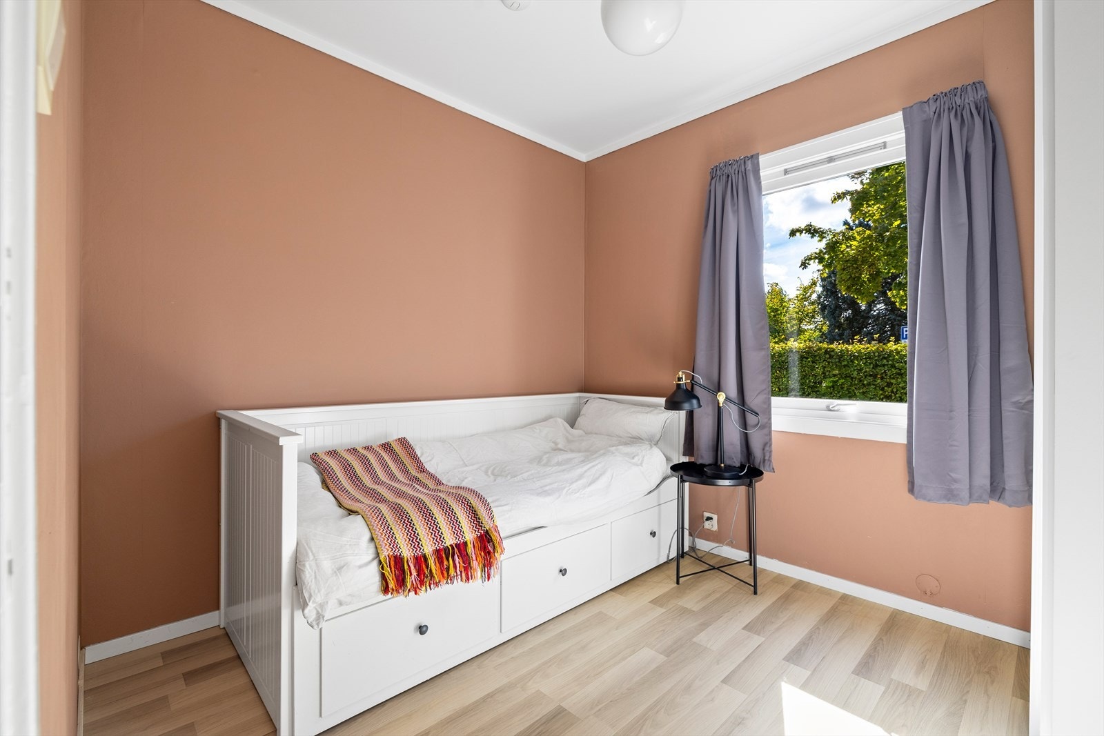 Soverom 2 er perfekt som barnerom eller gjesterom Galleribilde