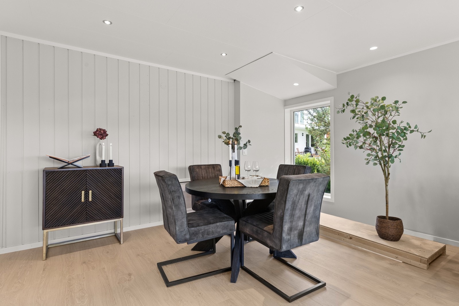 Downlights i taket sikrer god beølysning Galleribilde