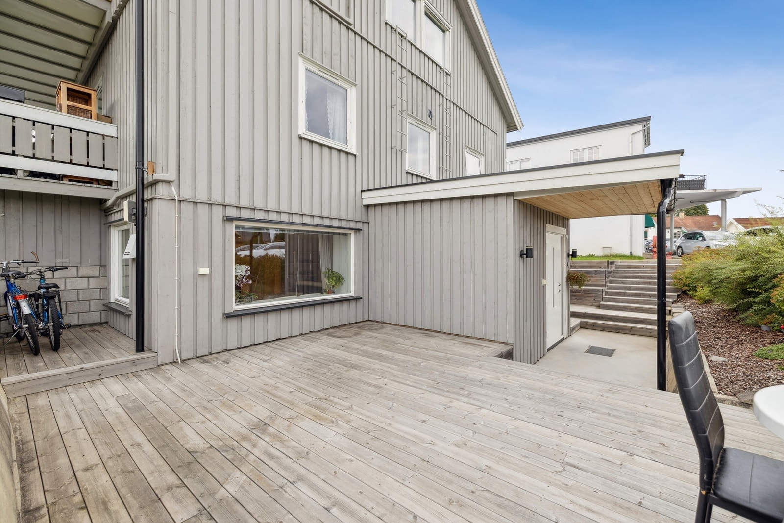 Uteplassene gir rikelig med rom for utemøbler og sosiale sammenkomster. Galleribilde