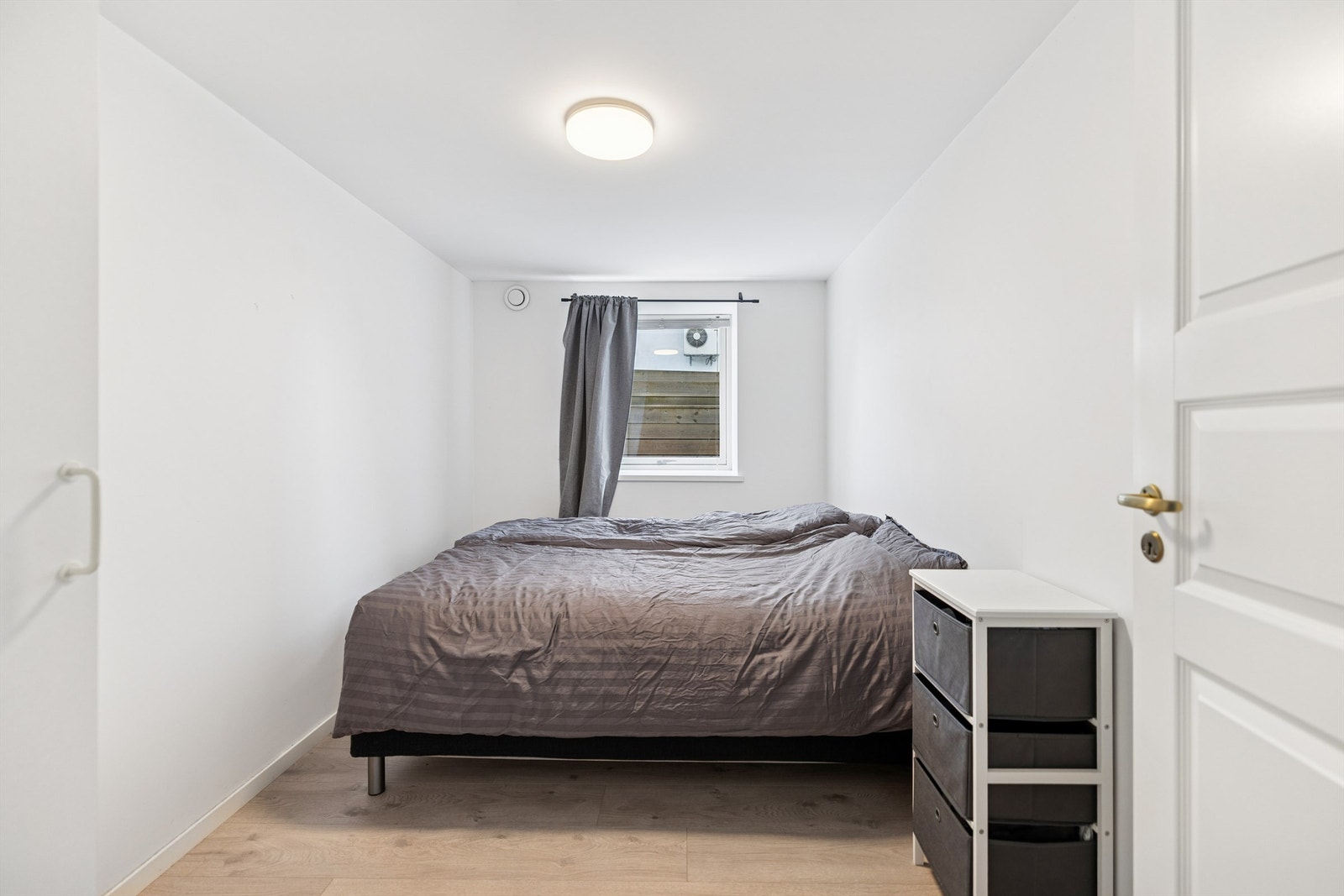 Soverommet har balansert ventilasjon med varmegjenvinning, som gir et sunt inneklima. Galleribilde