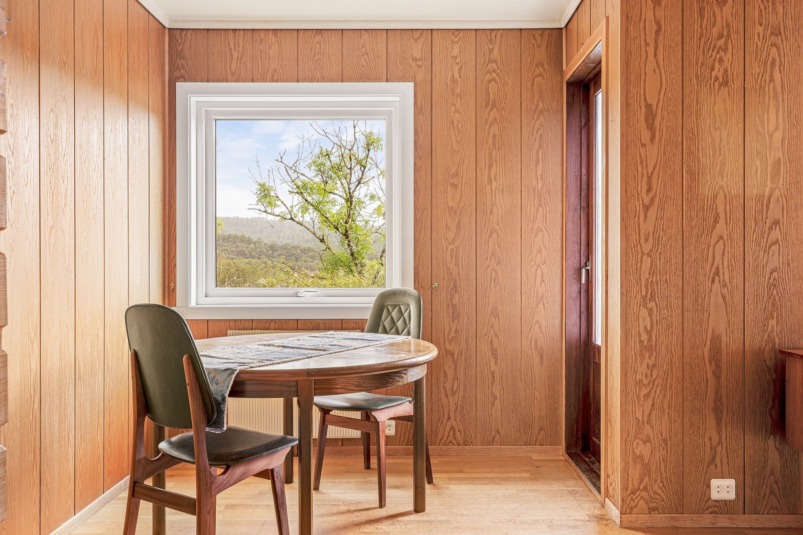 Spisekrok som tidligere har vært et soverom Galleribilde