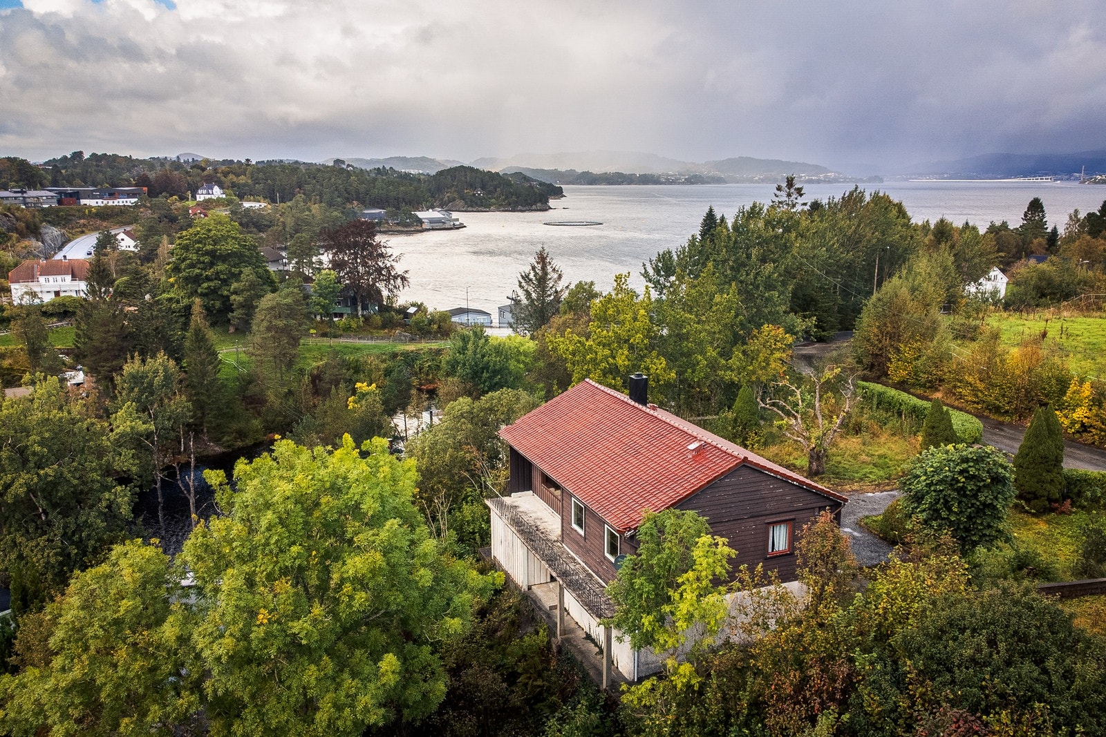 ASK Eiendomsmegling ved Marcus Ullebø har gleden av å presentere Askvegen 226 Galleribilde