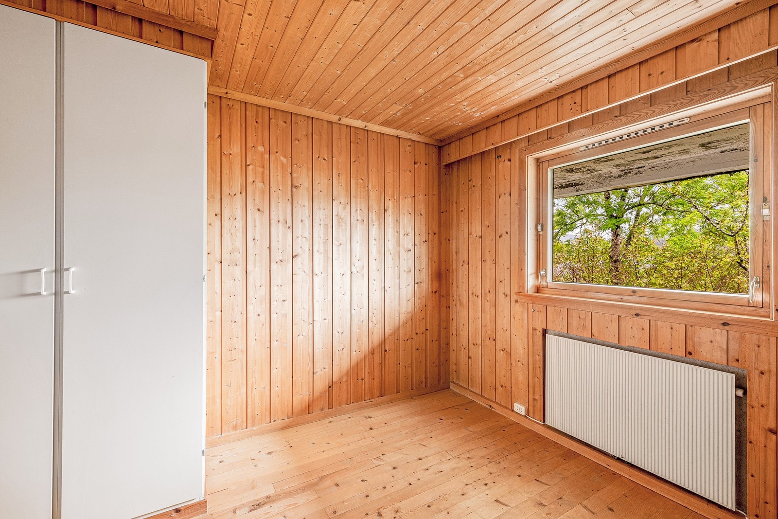 Rom i dag benyttet som soverom, men er på tegninger godkjent som hobbyrom Galleribilde