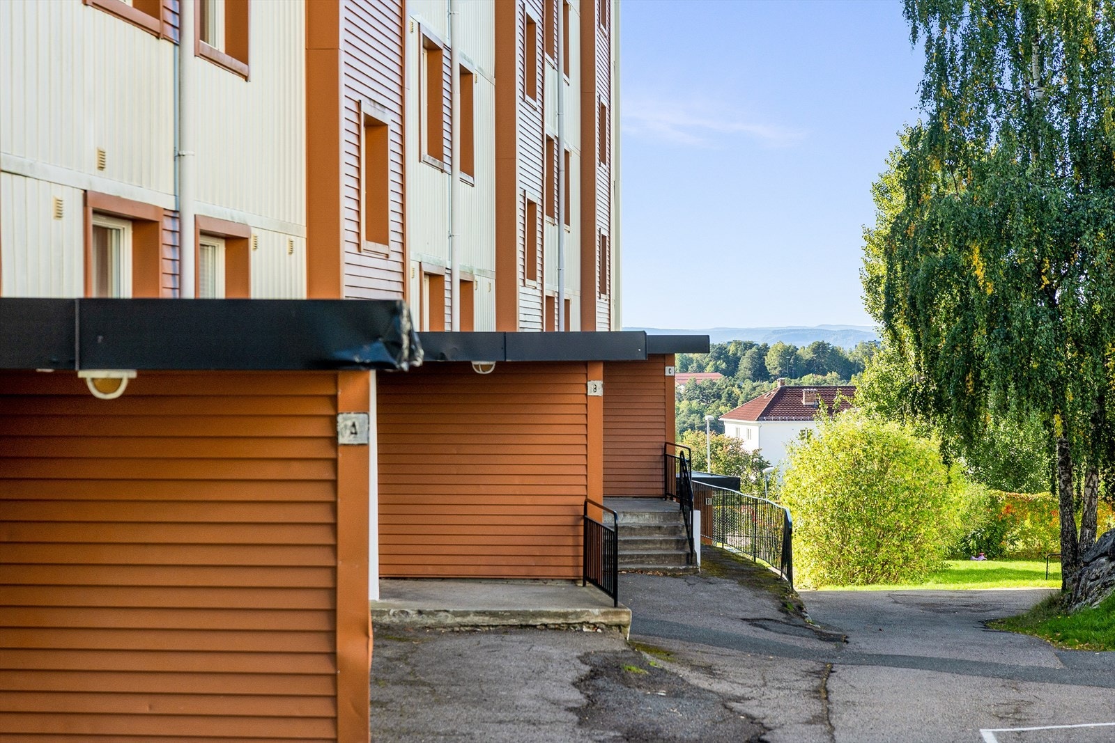 Vetlandsveien borettslag består av 388 andelsleiligheter. Galleribilde