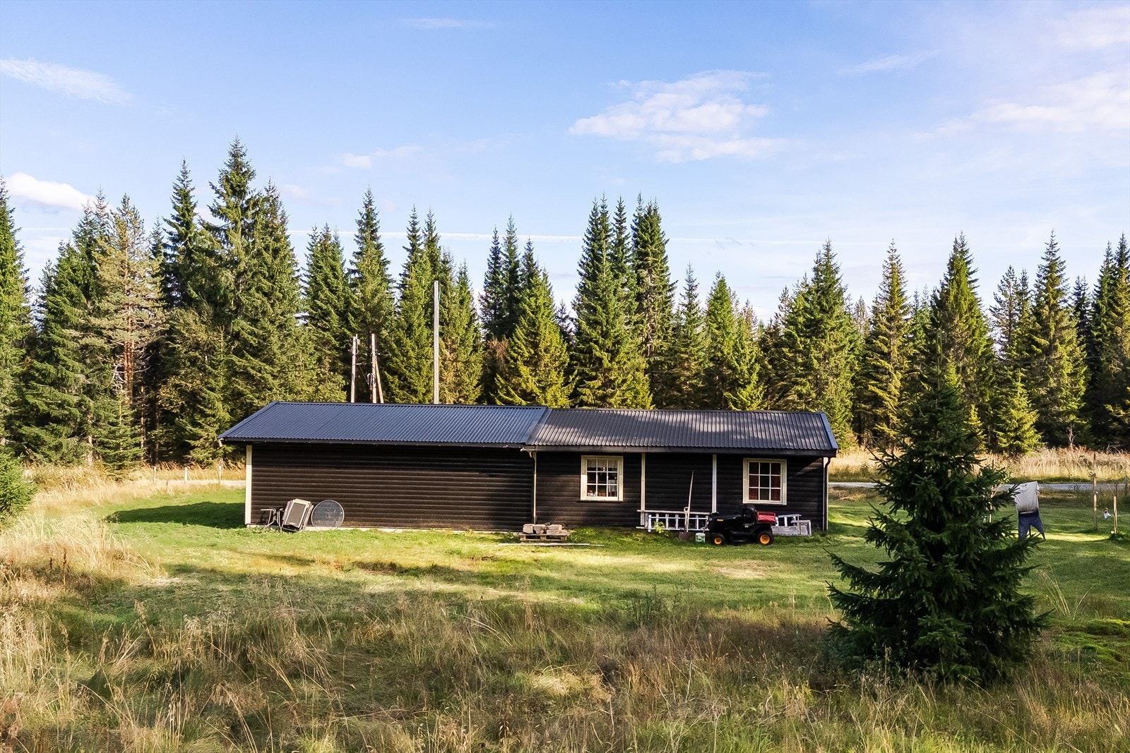 Eiendommen har en stille og rolig beliggenhet omgitt av nydelig natur. Galleribilde