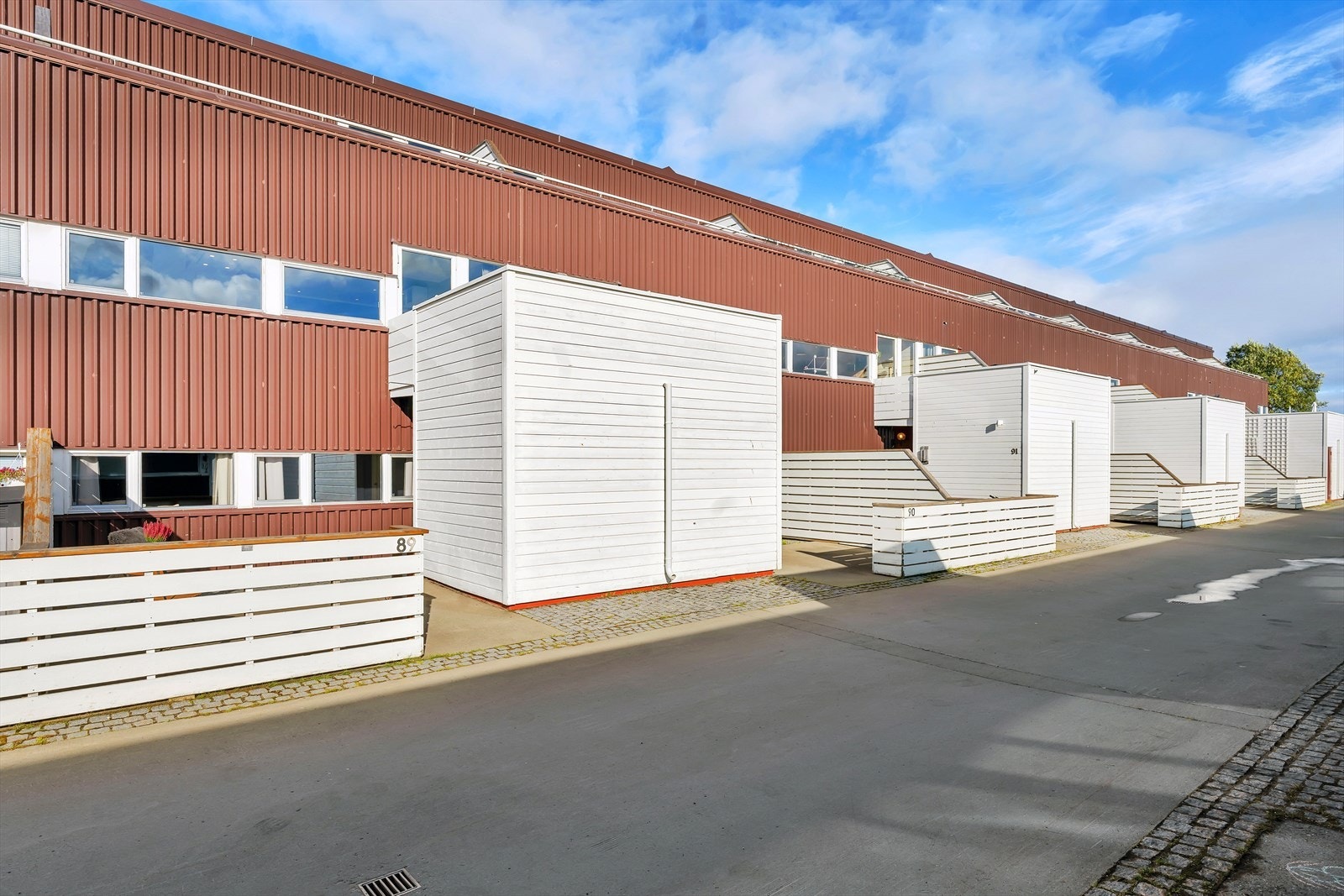Rolig og barnevennlig gate Galleribilde