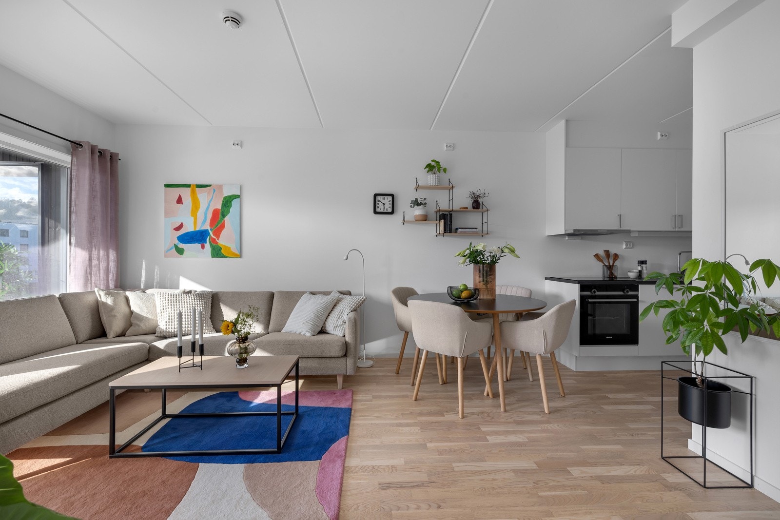 3-stav parkett på gulv. Galleribilde