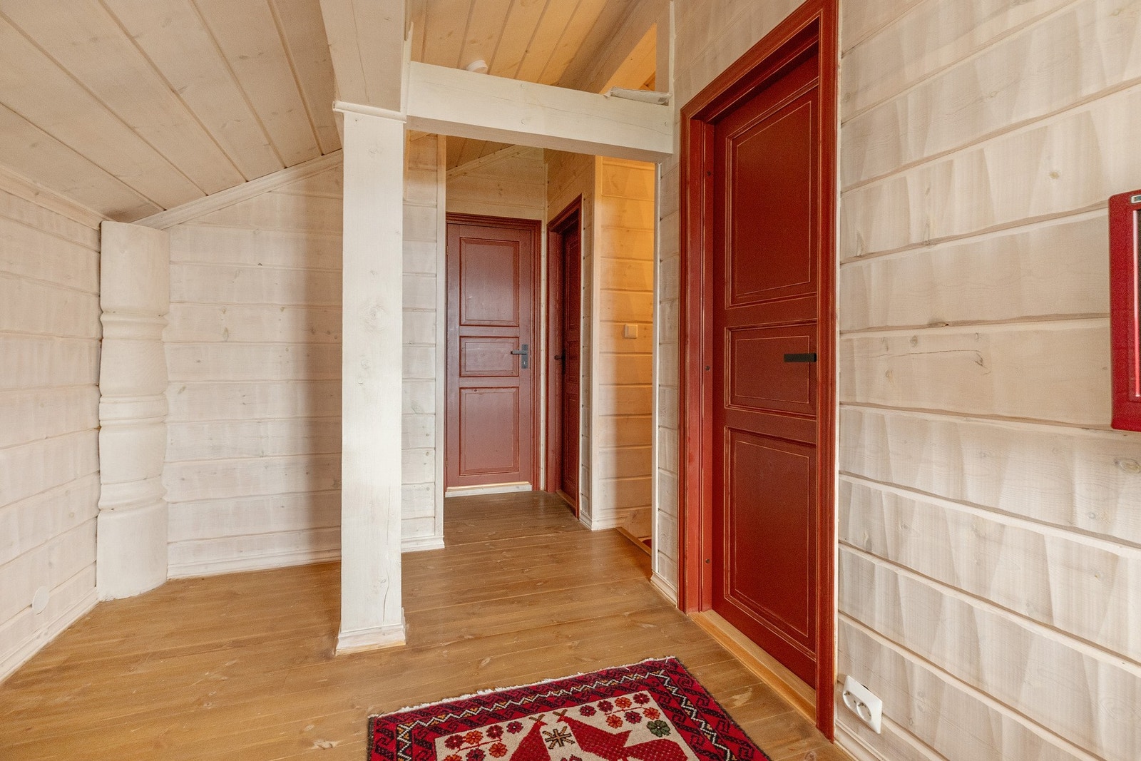 Oppe i 2.etasje finner man også to soverom. Galleribilde