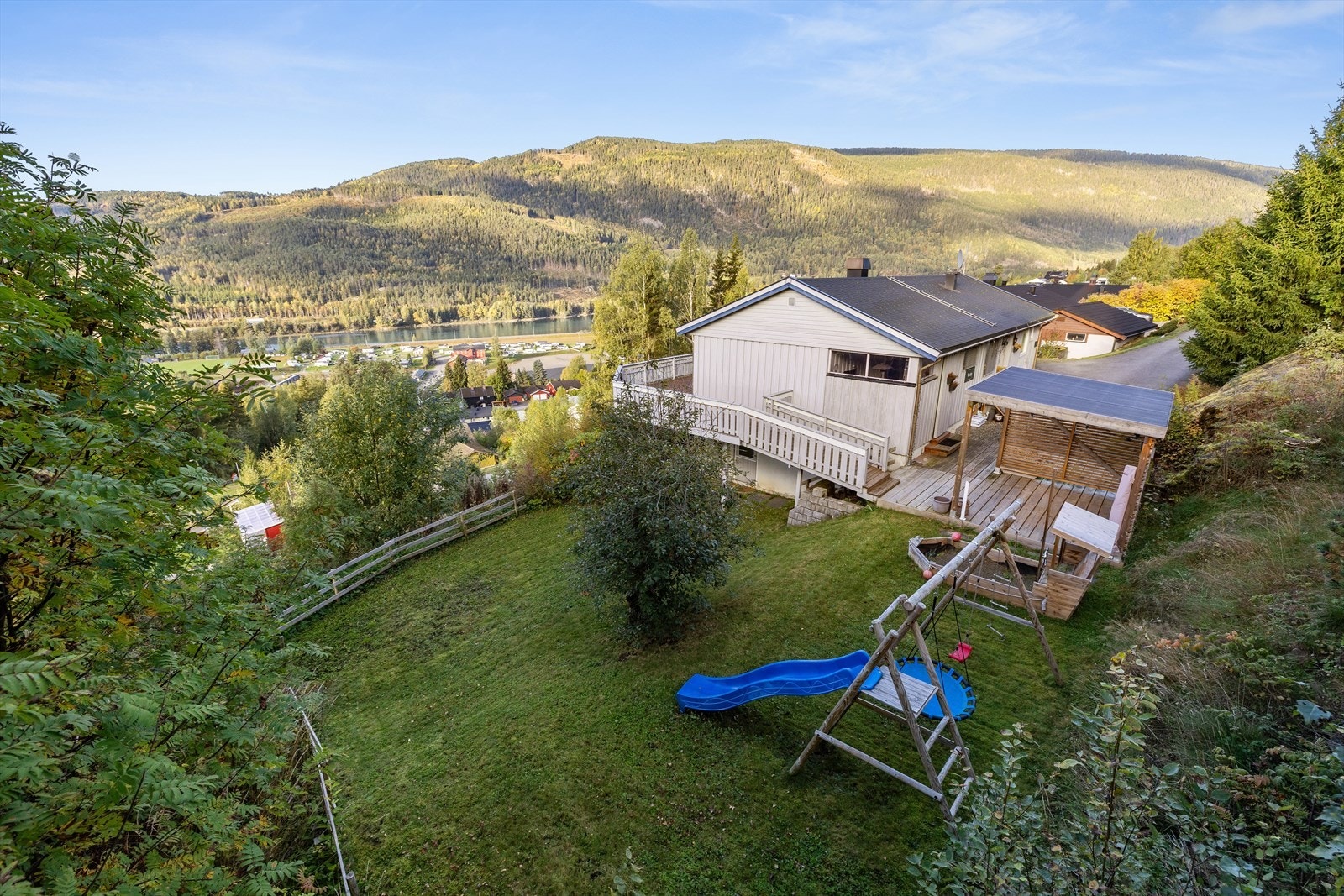 DNB Eiendom v/Merete Fjeldavlie har gleden av å presentere Kveinnvegen 15! Galleribilde