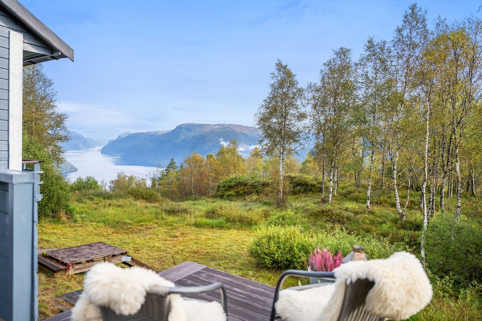 Eiendommen byr også på svært gode solforhold med sol store deler av dagen. Galleribilde