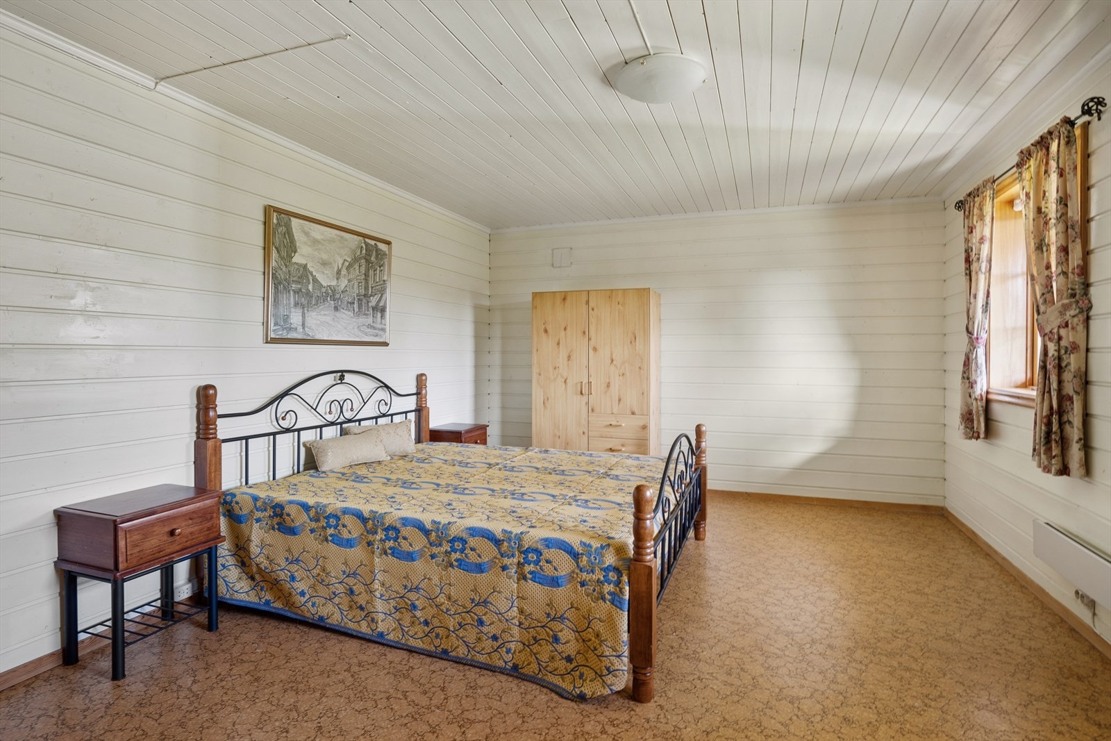 Innredet soverom. Rommet er ikke godkjent/omsøkt for varig opphold.. Se pkt. ferdigattest for mer informasjon. Galleribilde