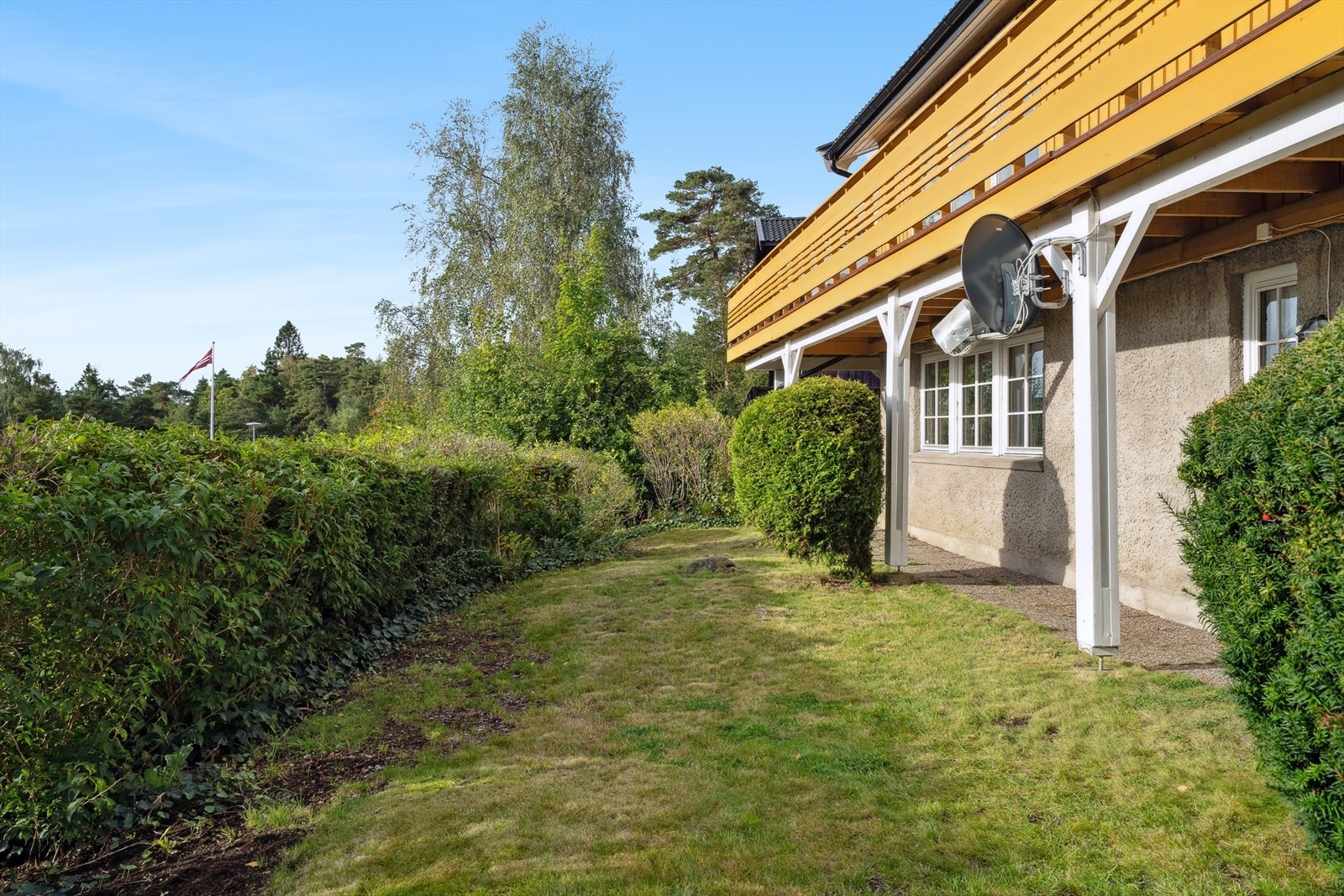 Eiendommen ligger i et attraktivt område på Kråkerøy i Fredrikstad kommune. Galleribilde