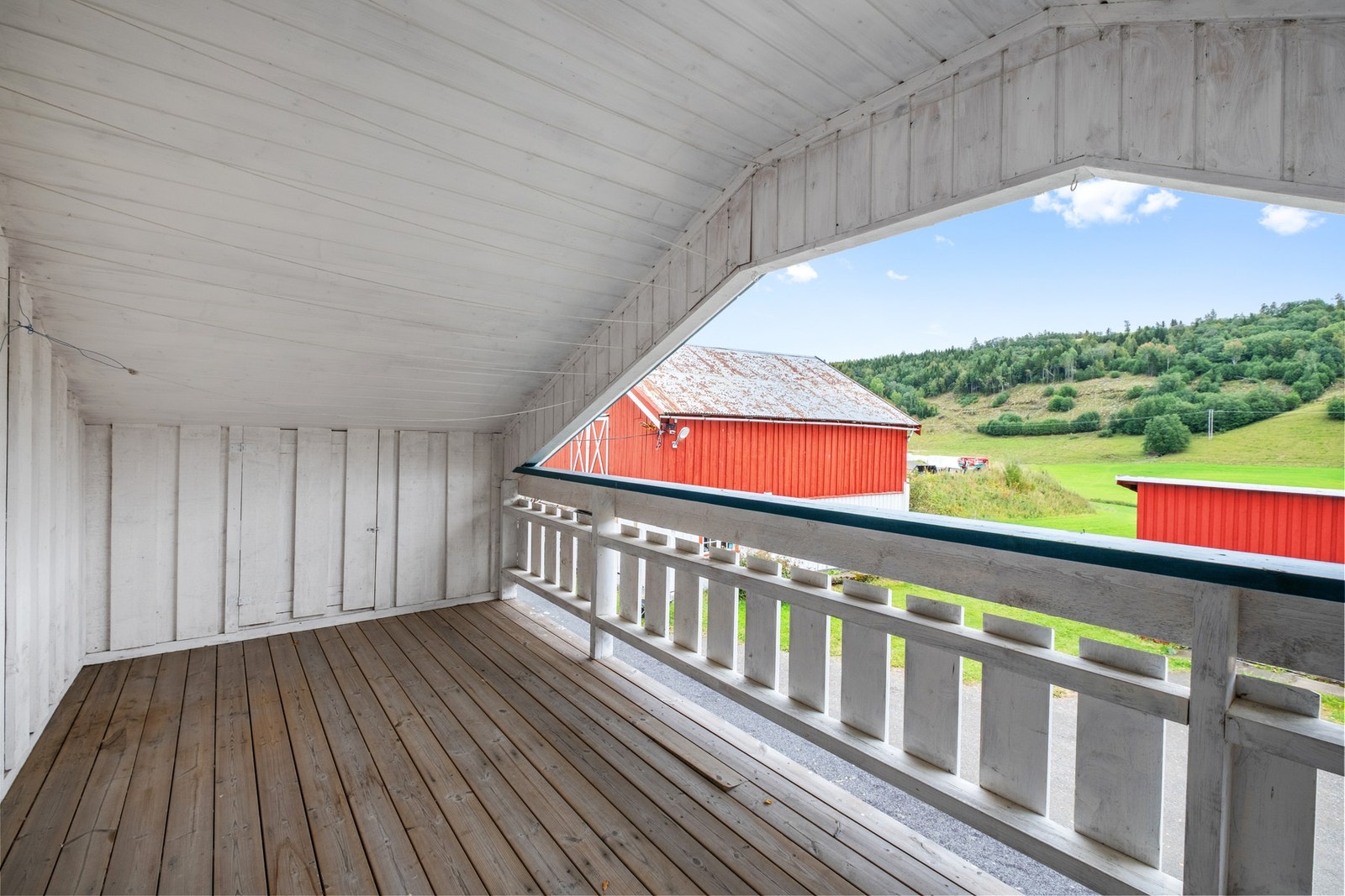 Balkong i 2. etasje på 7,9 kvm. Galleribilde