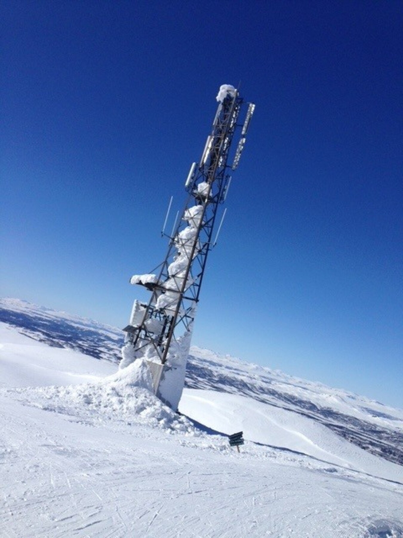 Fine skiturer i fjellet vinterstid - Bilde fra selgers arkiv Galleribilde
