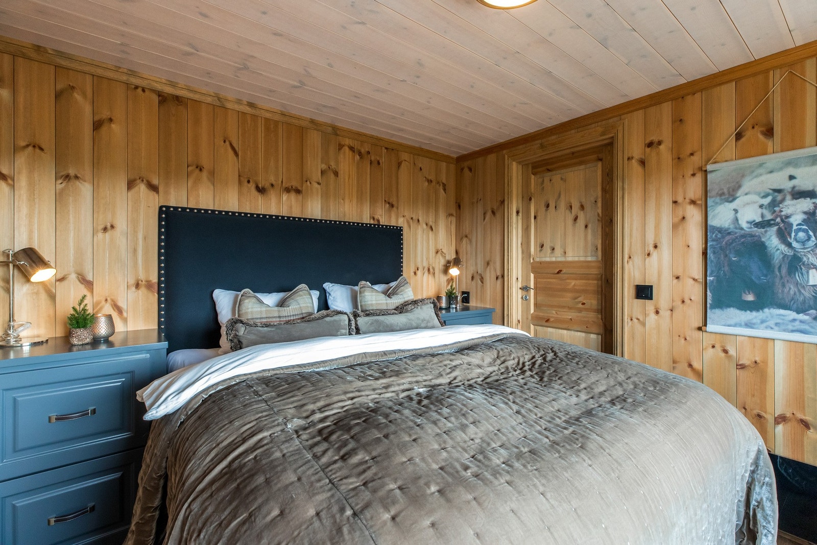 God plass til dobbeltseng Galleribilde