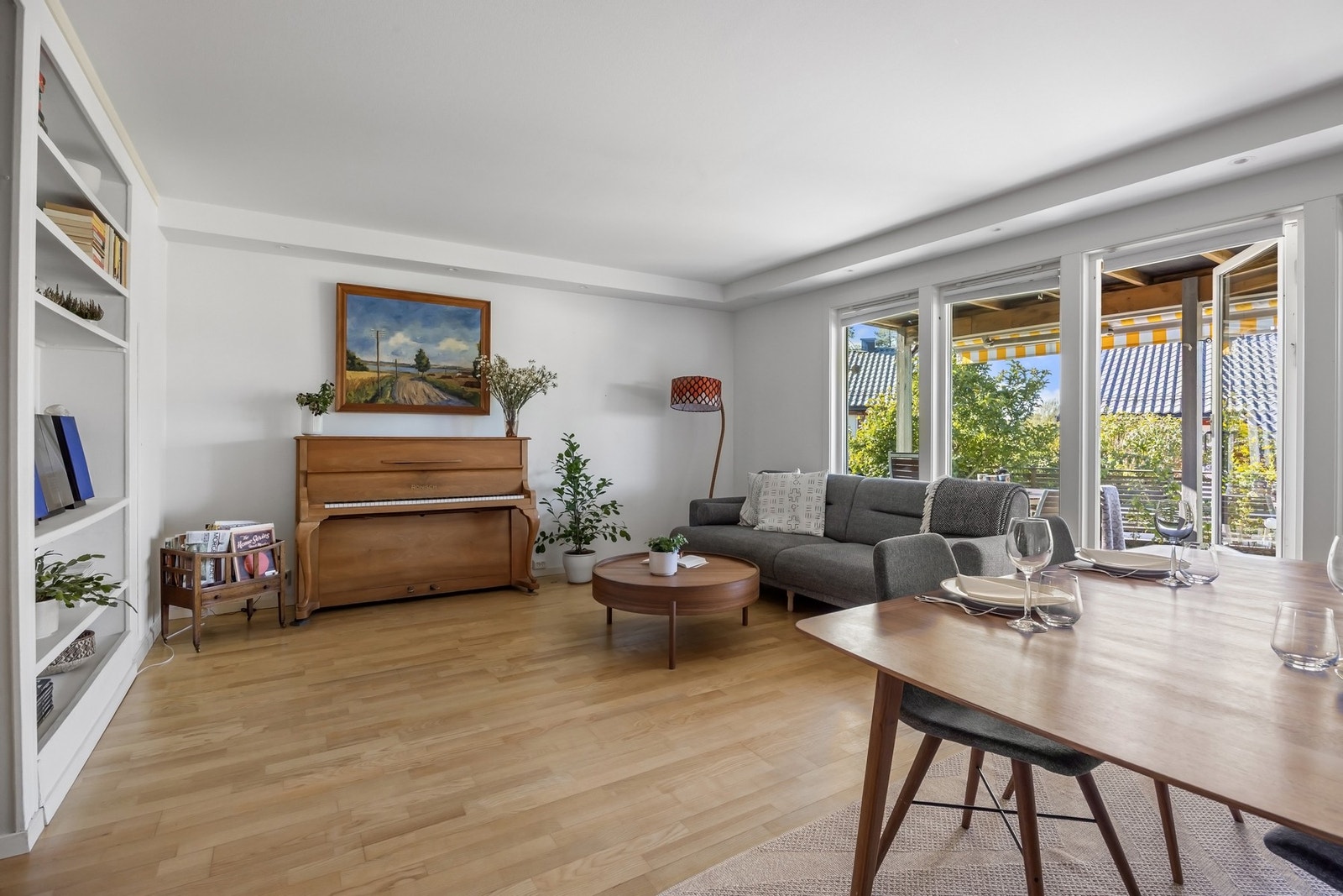 Oppvarmet med vannbåren varme via radiatorer som er inkludert i fellesutgiftene Galleribilde