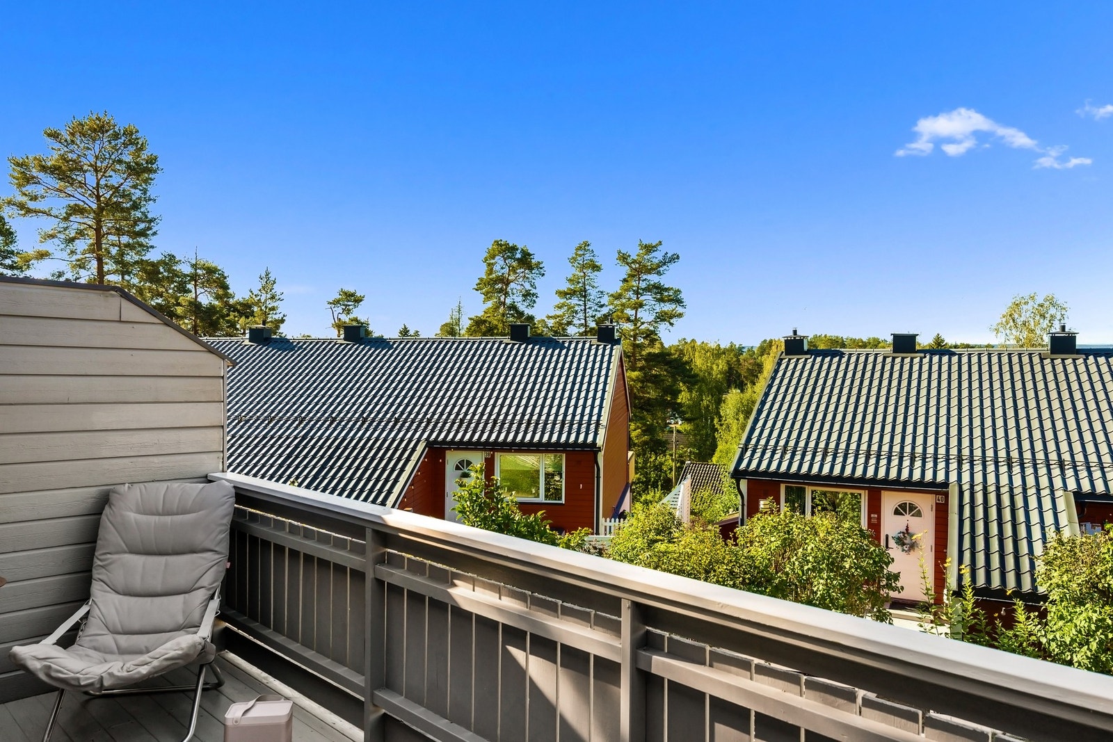 Fra hovedsoverommet er det utgang til balkong på 12 m² Galleribilde