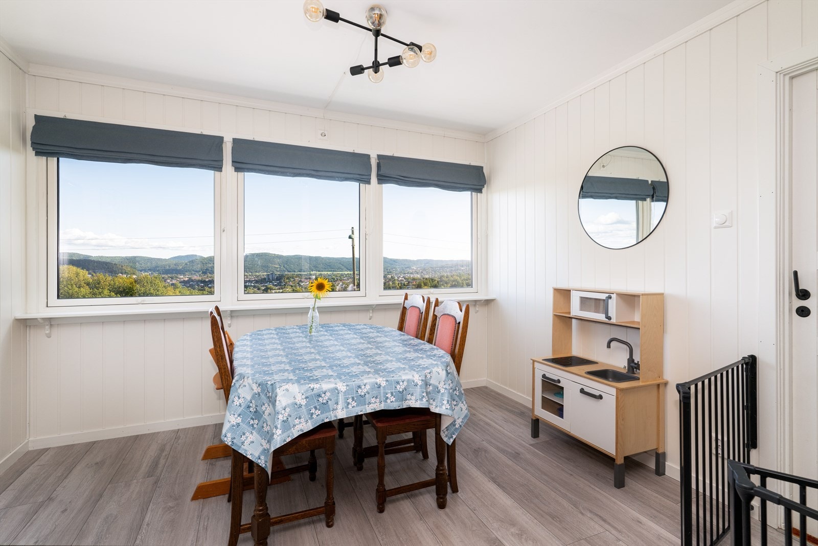 God spisesplass og flott utsikt! Galleribilde