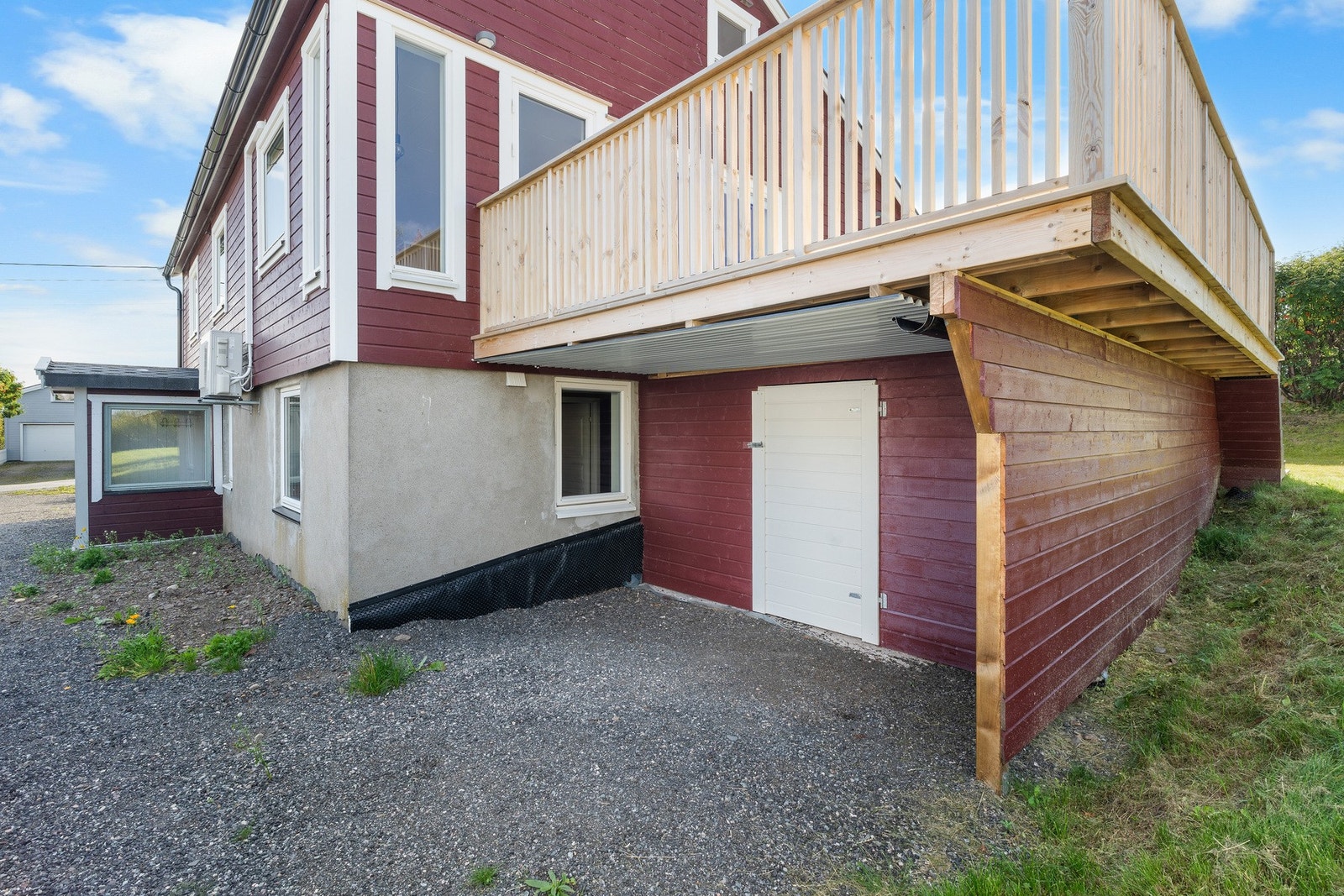 Like under balkongen er det også lagringsplass i en bod. Galleribilde