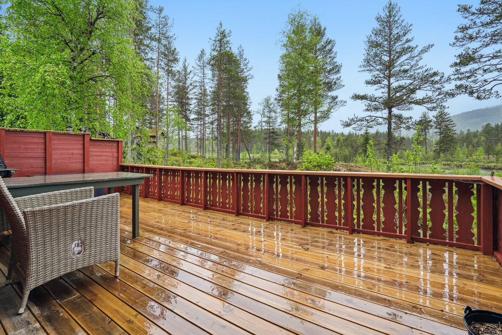 Fin terrasse hvor du kan nyte sol og natur. Galleribilde