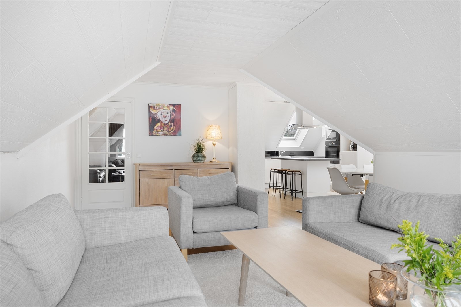 2. etasje - Åpen kjøkken/stueløsning Galleribilde