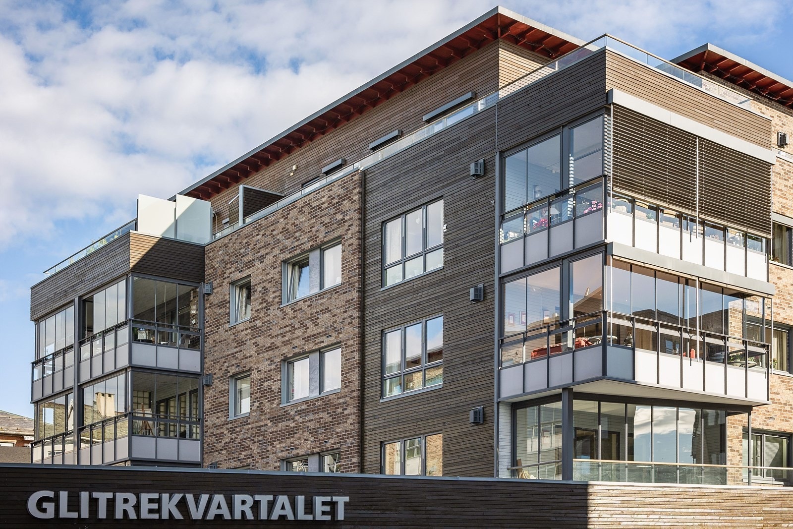 Leiligheten ligger i Elverum sentrum med umiddelbar nærhet til alle byfasiliteter. Galleribilde