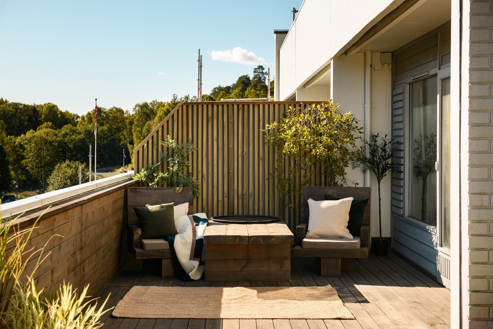 Terrassen er sørøst-vendt med gode solforhold på dagtid. Galleribilde