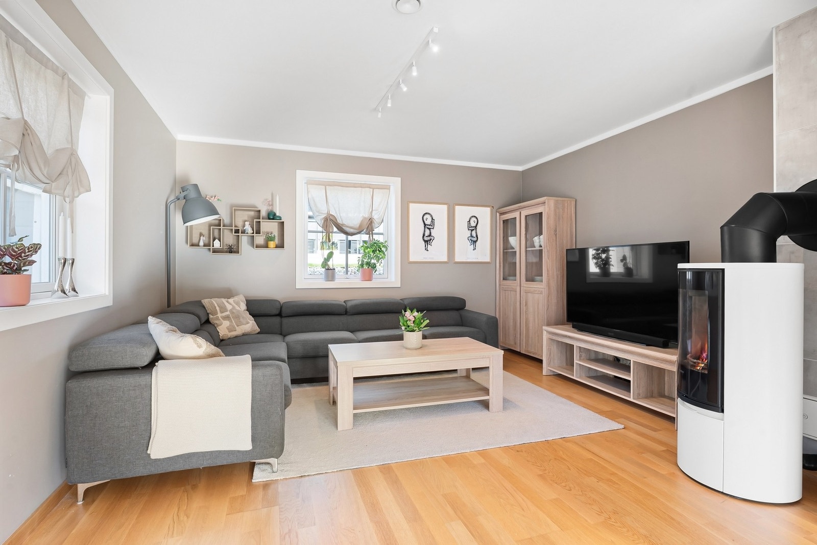 Tv-kroken innerst i stuen. Galleribilde