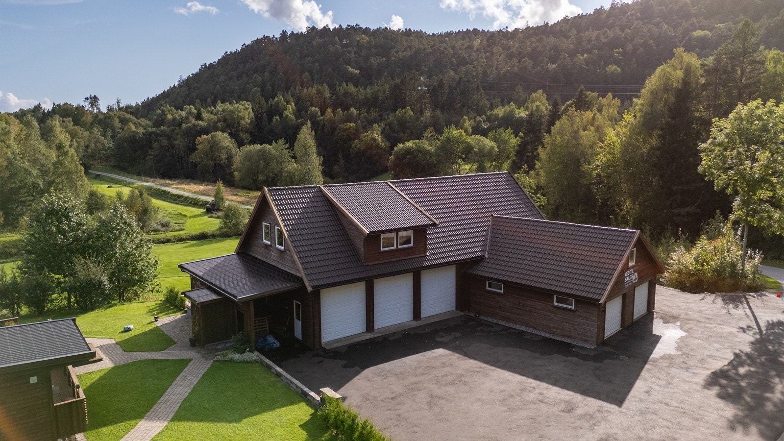 Garasjebygg. Galleribilde