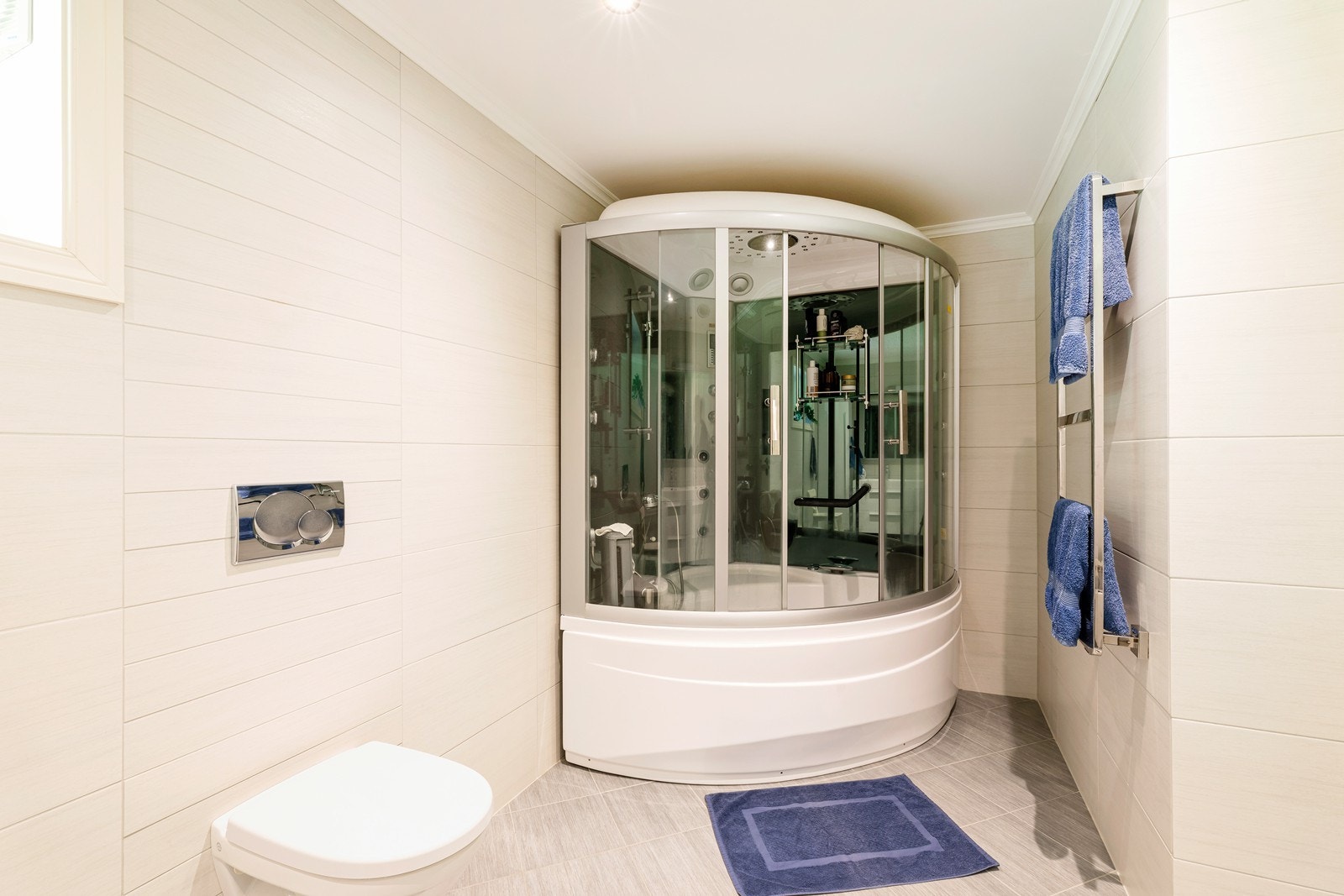 Pent helfliset bad. Galleribilde