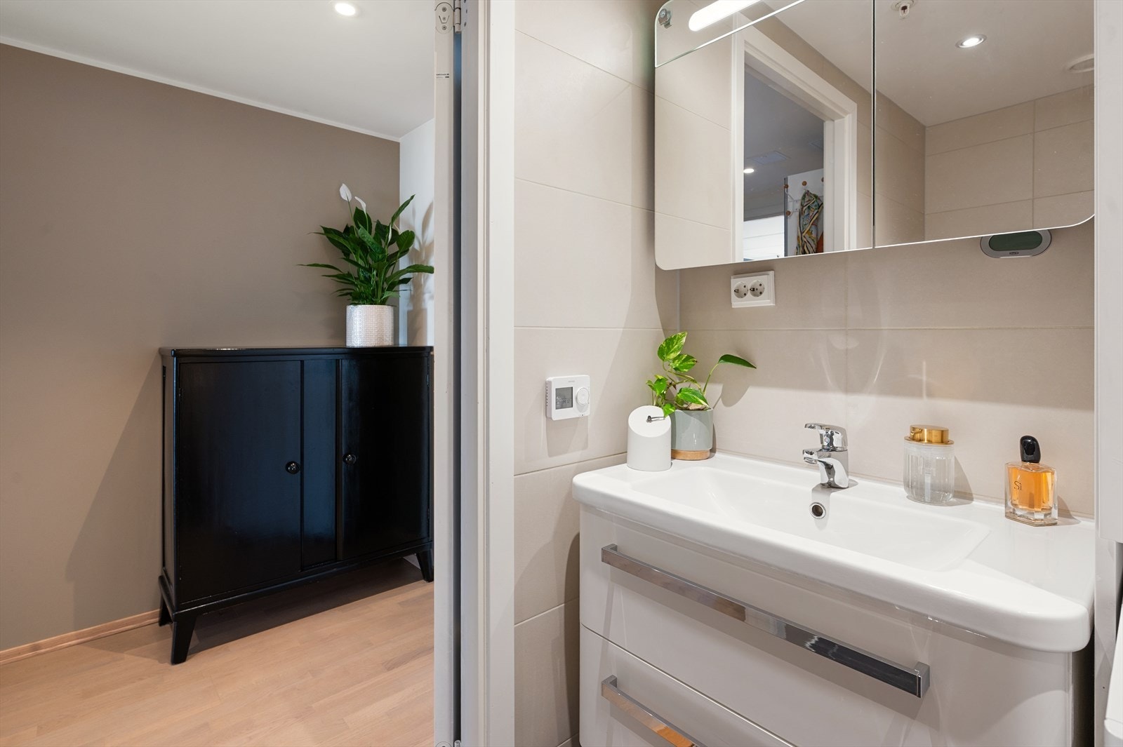 Boligen har balansert ventilasjon, noe som bidrar til et godt og sunt inneklima. Galleribilde